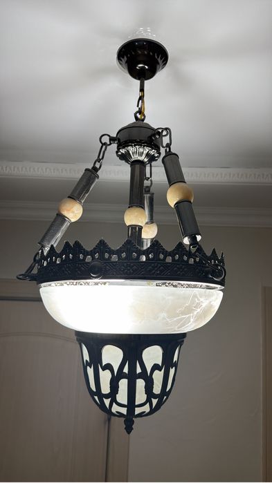 Срочно продается люстра