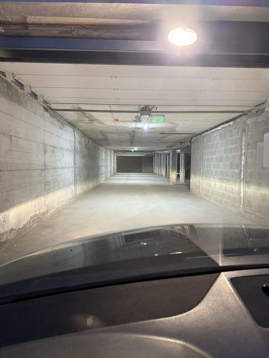 Гараж под наем 27 кв.м