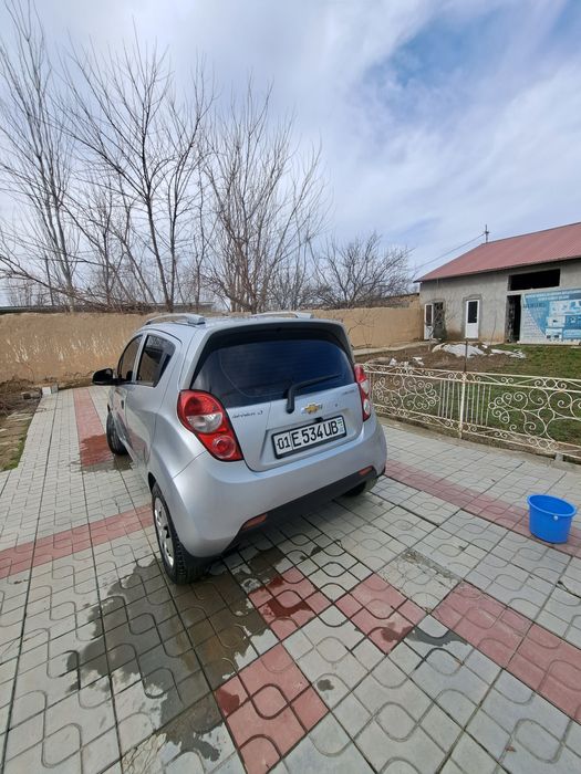 Спарк срочно сотилади