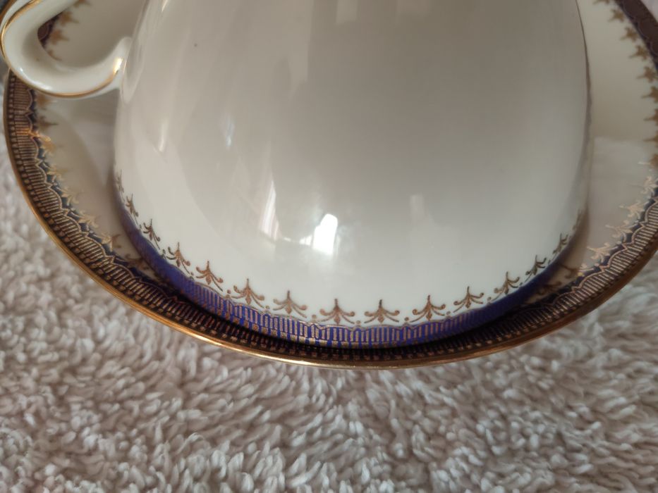 Стар Баварски порцеланов сервиз за чай или дълго кафе в топ състояние.