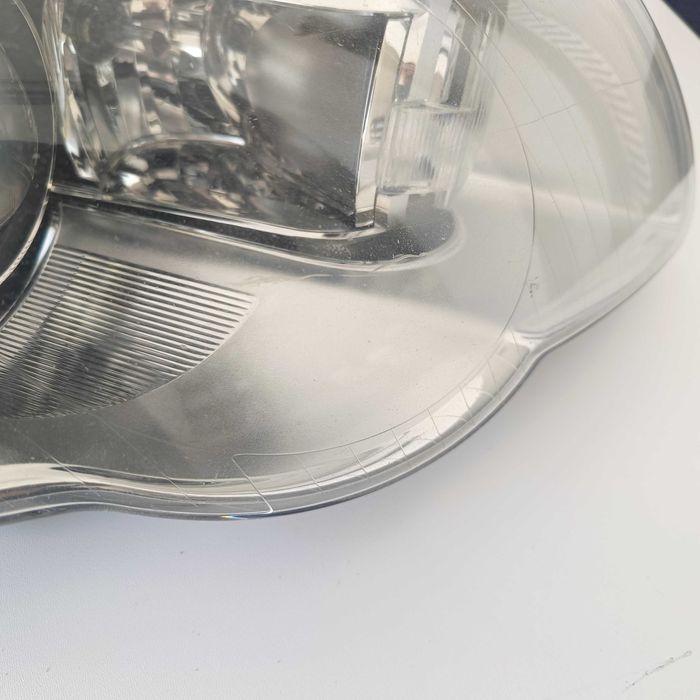 Десен фар Passat B6 Ксенон Завиващ