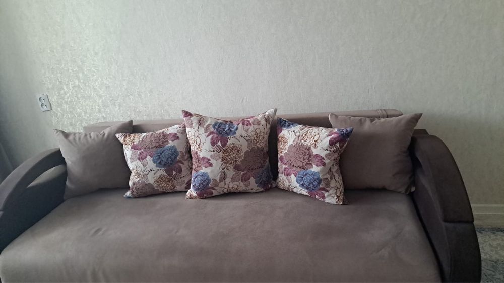 Продам диван хорошем состояние