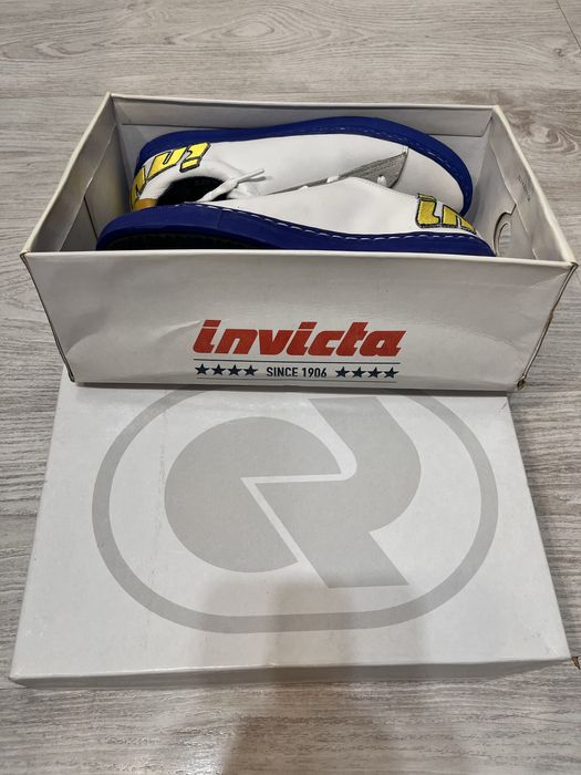 Кроссовки Invicta из европы оригинал