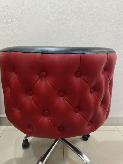 Продам салонное кресло