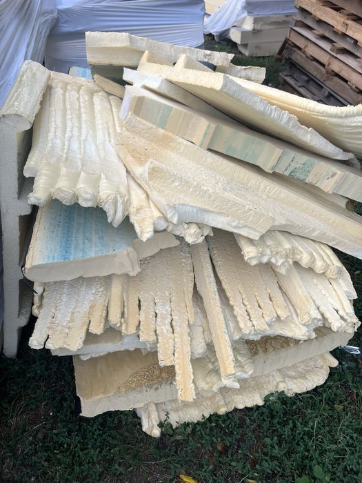 Spumă poliuretanică – resturi, GRATIS pentru cine are idei!