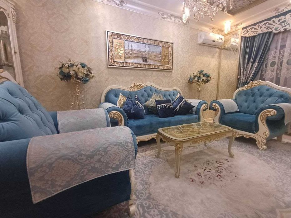 Диван с креслами