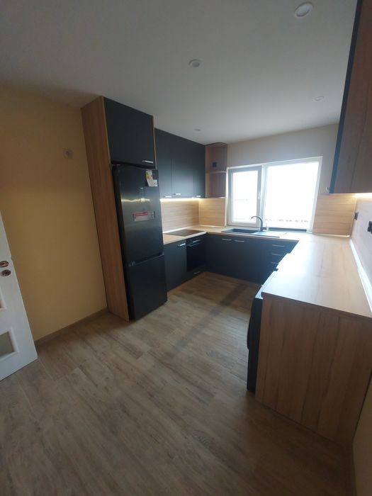 Обзаведен 4-стаен апартамент в предпопитан район