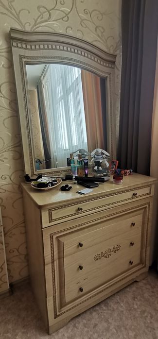 Спальный гарнитур