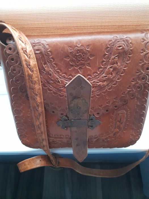 Кожена дамска чанта