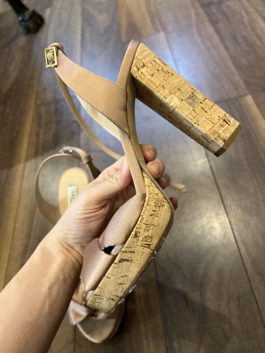 Sandale cu toc LK Bennett