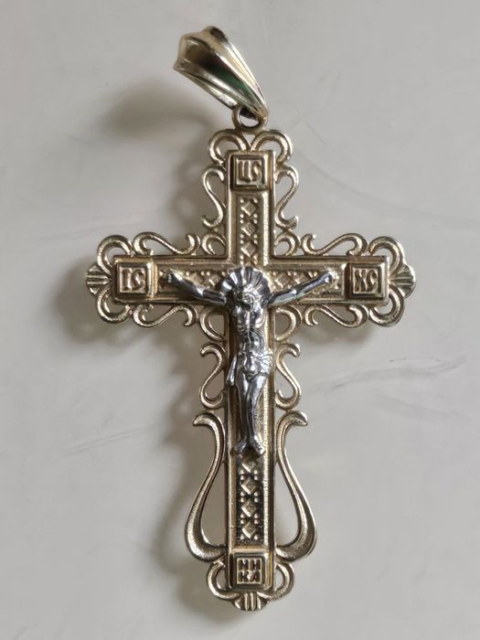 Золотые ювелирные изделия