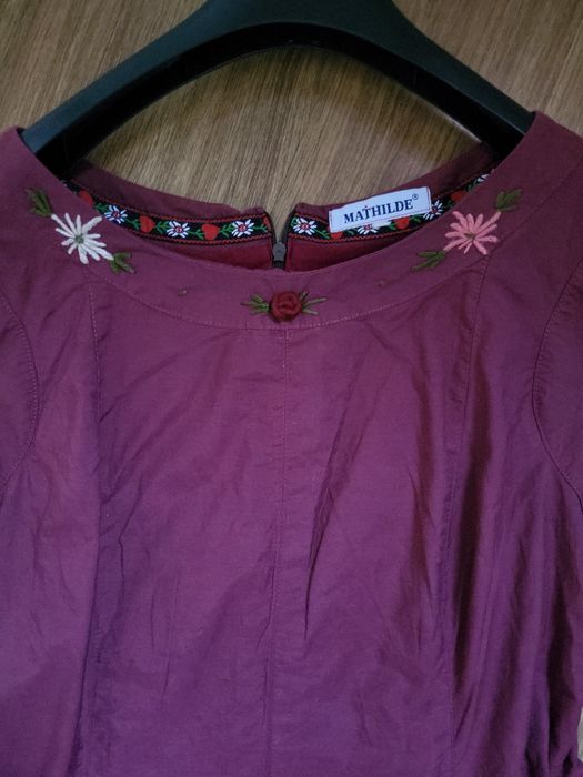 Vând Rochiță Dama