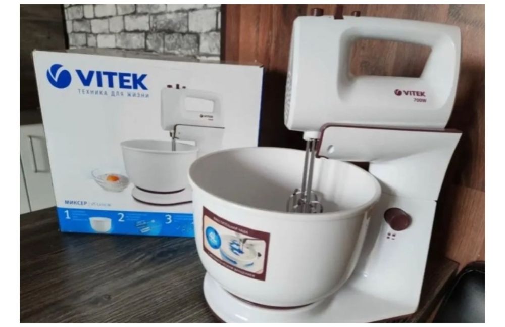 Миксер почти новый! Vitek
