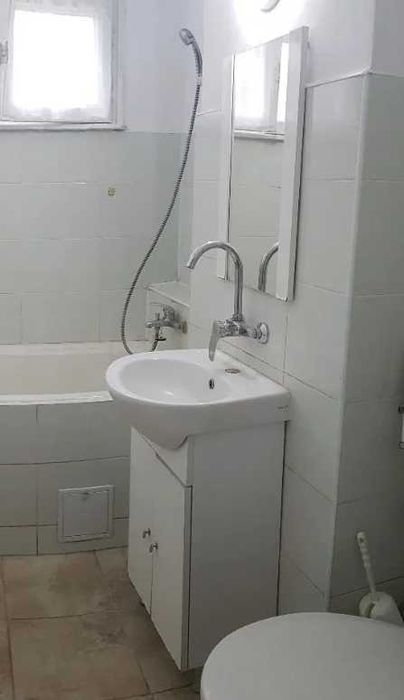 Дава се под наем Тристаен апартамент в Пловдив, Център - 72 кв.м за 234.6 € - Снимка #3