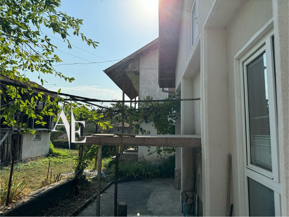 Продава се Къща в Угърчин - 269 кв.м за 181 €/кв.м - Снимка #19