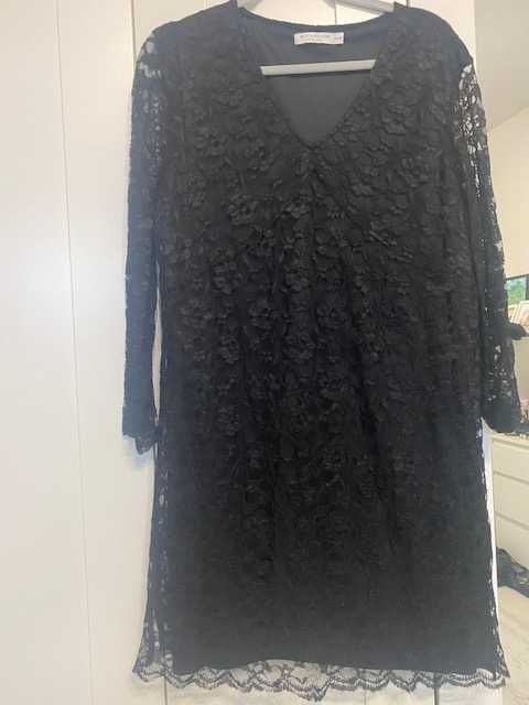 дантелена вечерна рокля