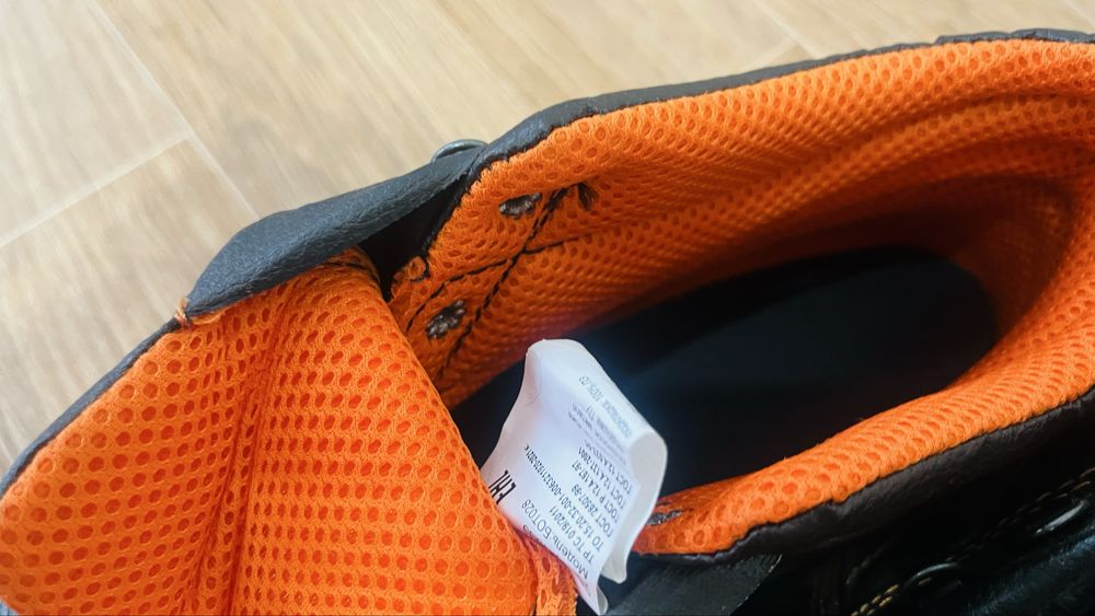 Продам рабочие ботинки