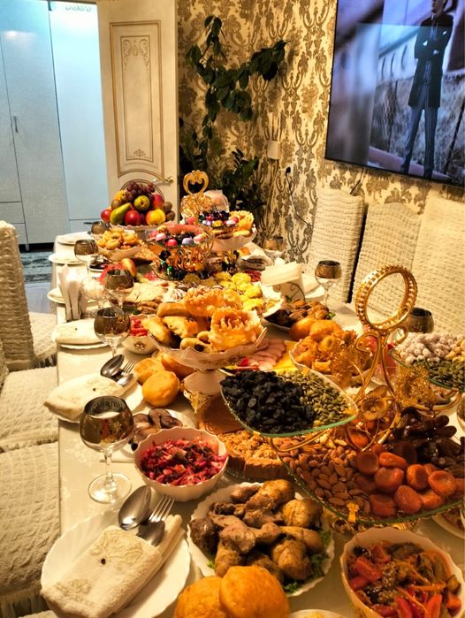 Продам стол со стульями