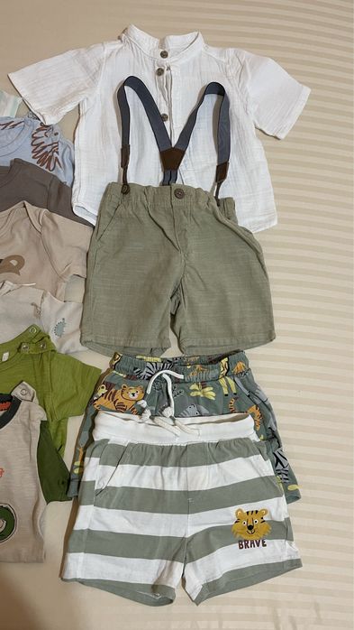 Vand haine baietel marimea 80.