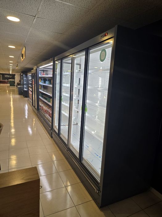 Vitrine frigorifice La 2 Pasi