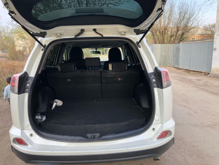 Продам срочно Toyota RAV 4