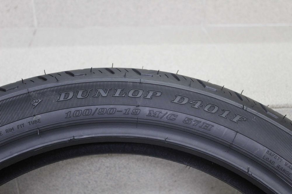 100/90-19 Dunlop D401F Harley-Davidson