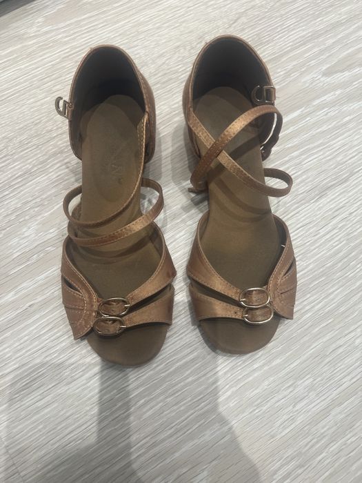 Туфли для бальных танцев