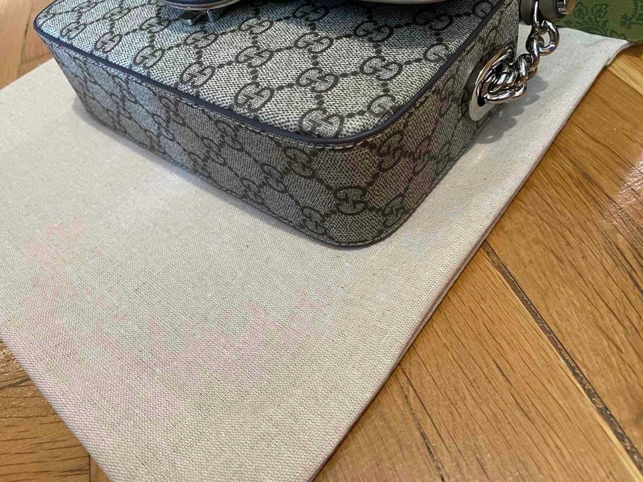 Дамска Малка Чанта Gucci Гучи Petite Щампован Canvas Сребърно GG лого