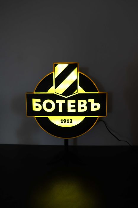 Светещи емблеми на футболни отбори по поръчка