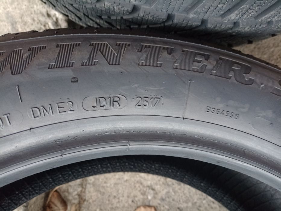 4 anvelope Runflat de iarna ca noi Dunlop 215/55 R18 dot 1119/2517