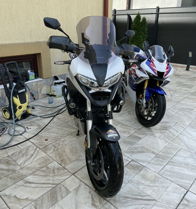 Honda VFR 800x crossrunner V-tec