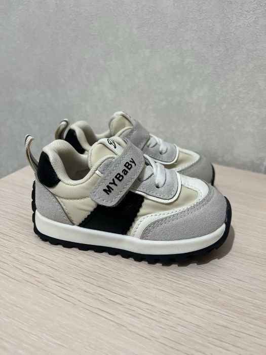 Кроссовки для малыша