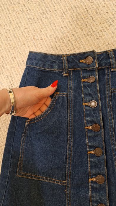 Дънкова пола Stradivarius- 20лв.