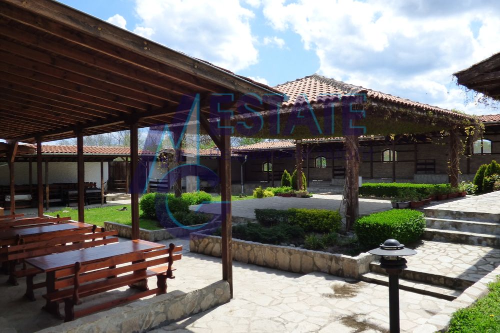 Продава се Хотел в Приморско - 2140 кв.м за 606 €/кв.м - Снимка #4