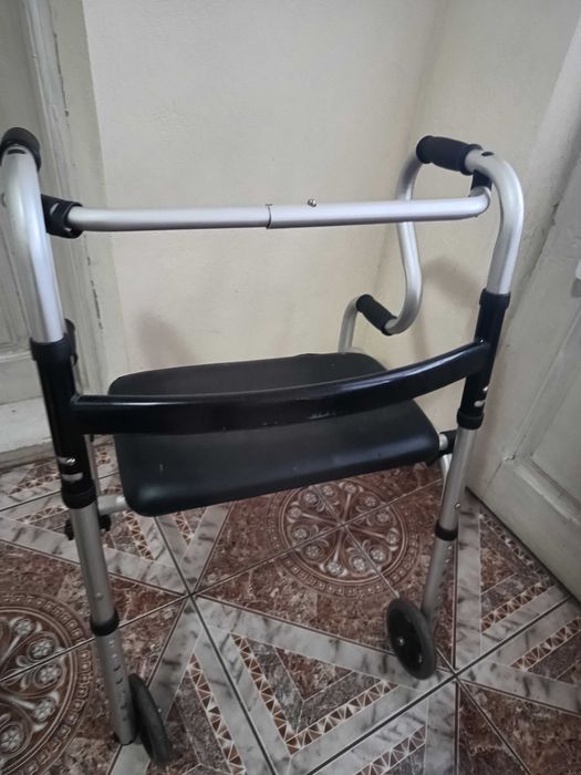 Cadru mers pliabil, curbat, cu ROȚI si sezut /Dizabilitati/ajustabil