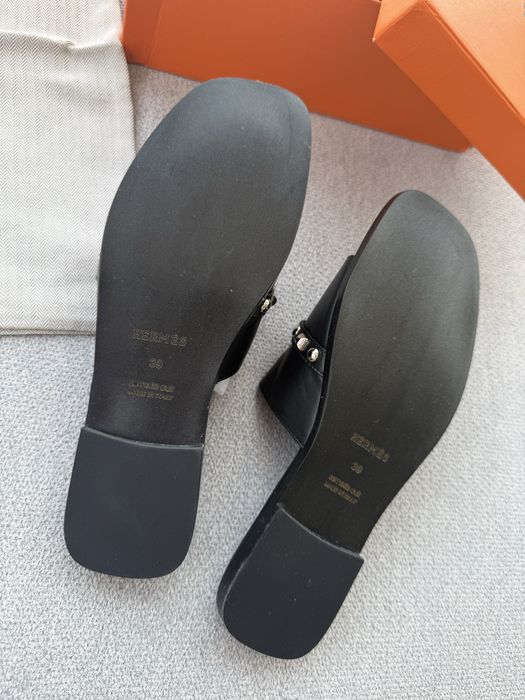 ПРОМО ЦЕНА ДО 31.05 Естествена кожа нови дамски черни чехли Hermes