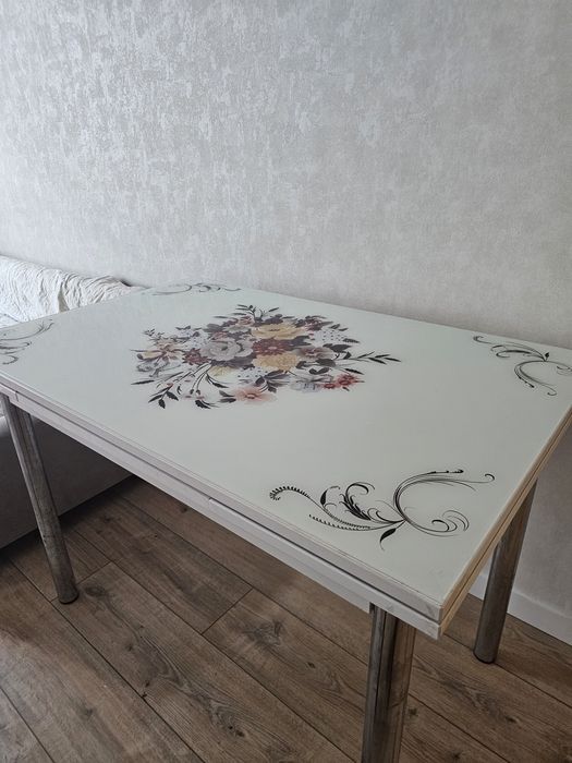Продам стол раздвижной
