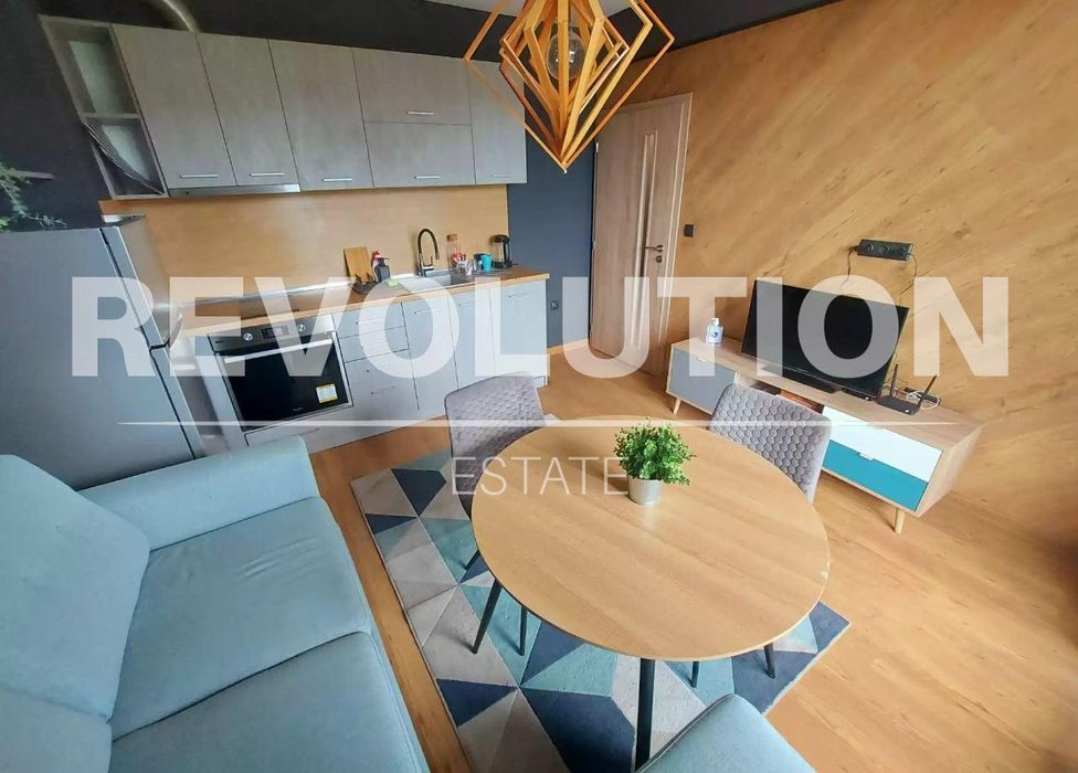 Дава се под наем Двустаен апартамент в Варна, Автогара - 55 кв.м за 550 € - Снимка #1