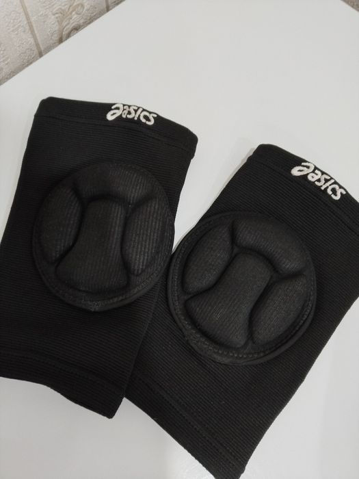 наколенники ASICS