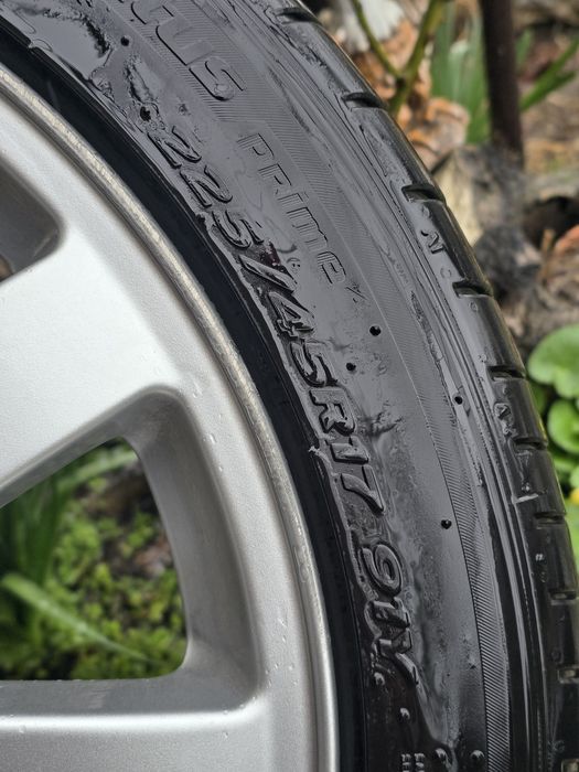 Перфектни джанти  S Line Audi Volkswagen с нови  гуми 225/45/17