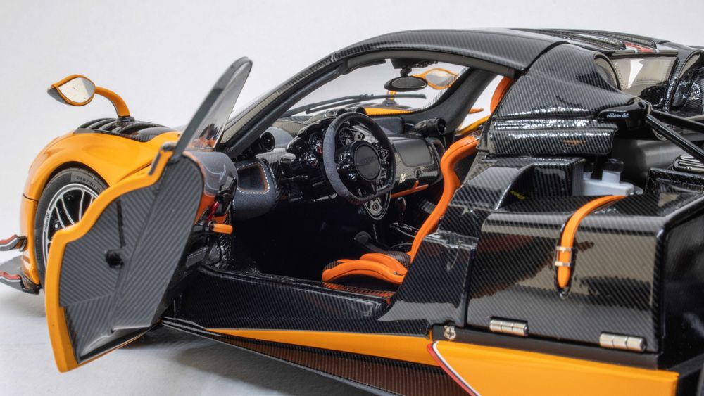 Macheta Pagani Huayra BC by LCD (Autoart, Almost Real, Motorhelix)
