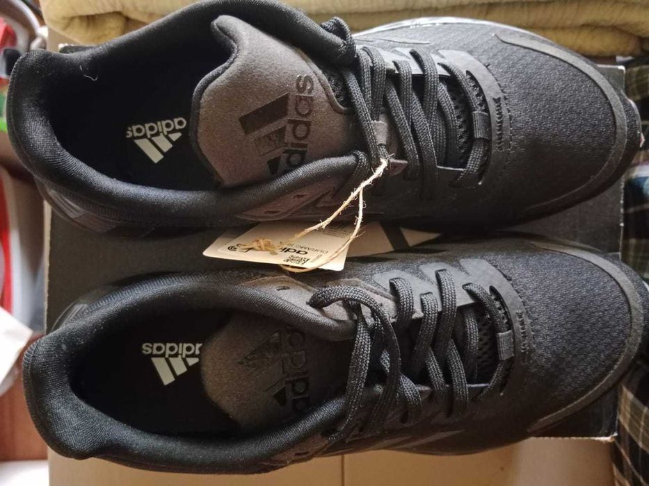 Кроссовки Adidas размер 38