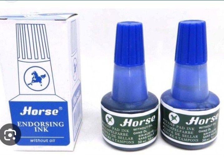 Штемпельная краска и подушка для печати.