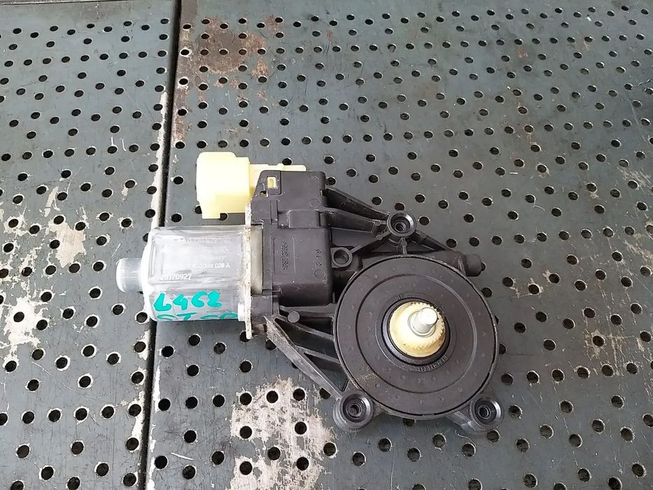 Motoras macara stanga spate land rover range rover discovery 5 l462 0130822792 e840368008a