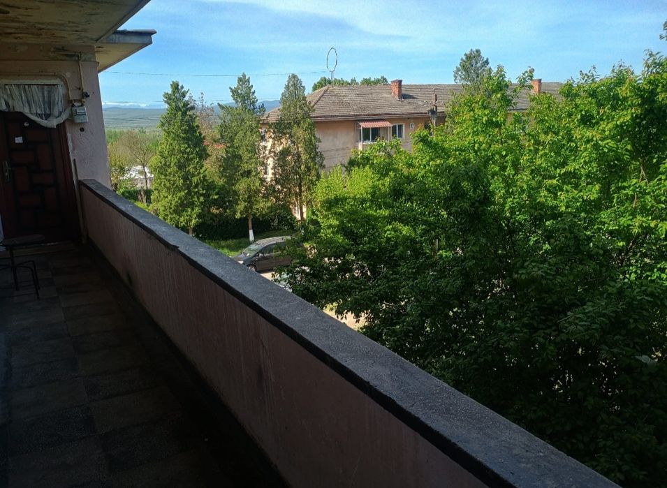 Închiriez/vând garsonieră Călan