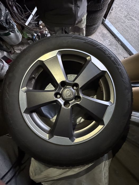 Гуми с джанти 235/60/18 Hyundai/Kia