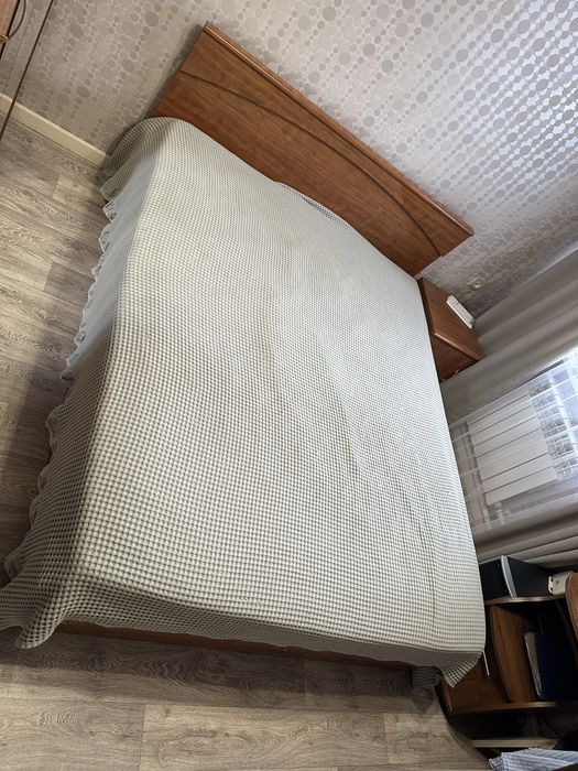 Продам кровать и шифоньер