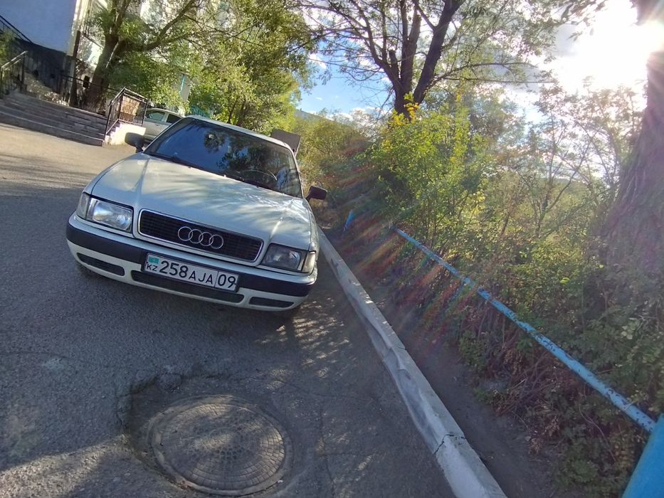 Продается Ауди В4
