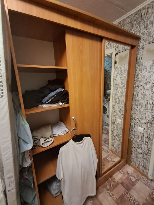 Продам шифоньер.