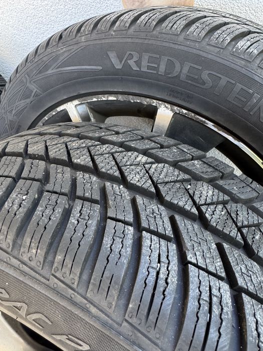 Anvelope de iarna 215 50 18,jante originale Skoda